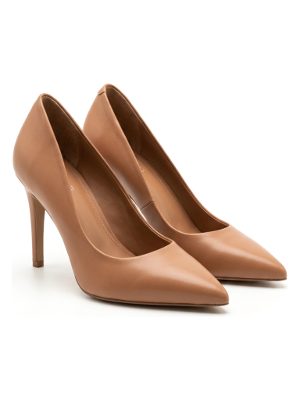 zapatos de tacón alto · marrón claro