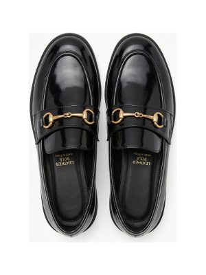 mocasines negros de charol · negro