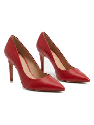 pointed toe heels