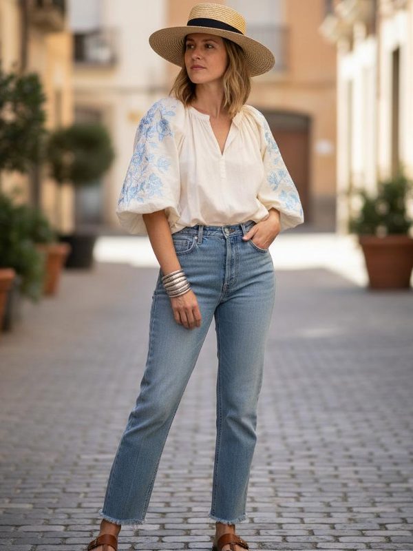 Embroidered Blouse & Jeans: Your Perfect Spring-Summer Look