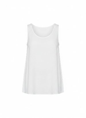 sleeveless top