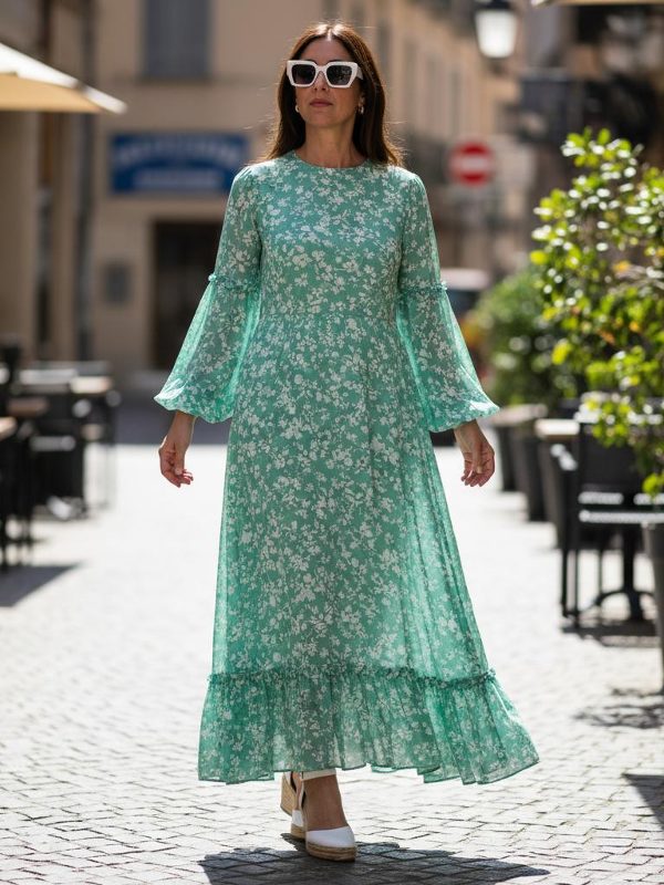Effortless Summer Chic: Your Go-To Maxi Dress Look