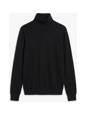 turtleneck sweater