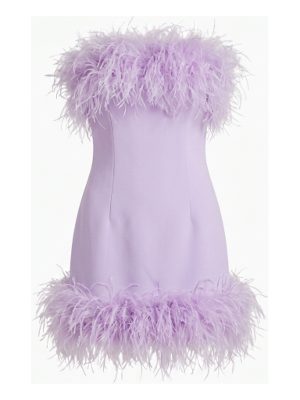 vestido corto strapless con detalles de plumas