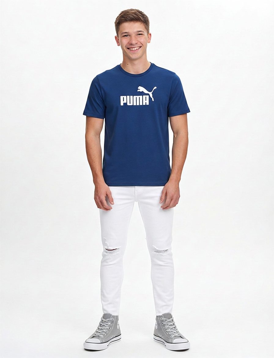 Este conjunto de moda virtual presenta una camiseta Puma azul marino con… · Outfit de Nicolas López Roman
