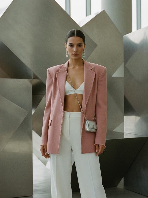 Deconstructed Blazer: Pink Power for Sunny Days