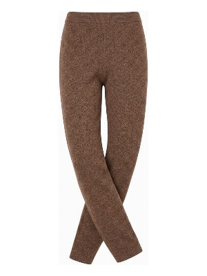 knit trousers