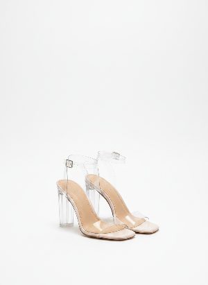 sandalias de tacón transparentes